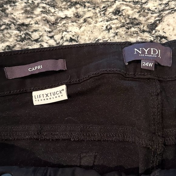 NYDJ Capri Jeans in Black - 24W - NWT - Picture 7 of 10